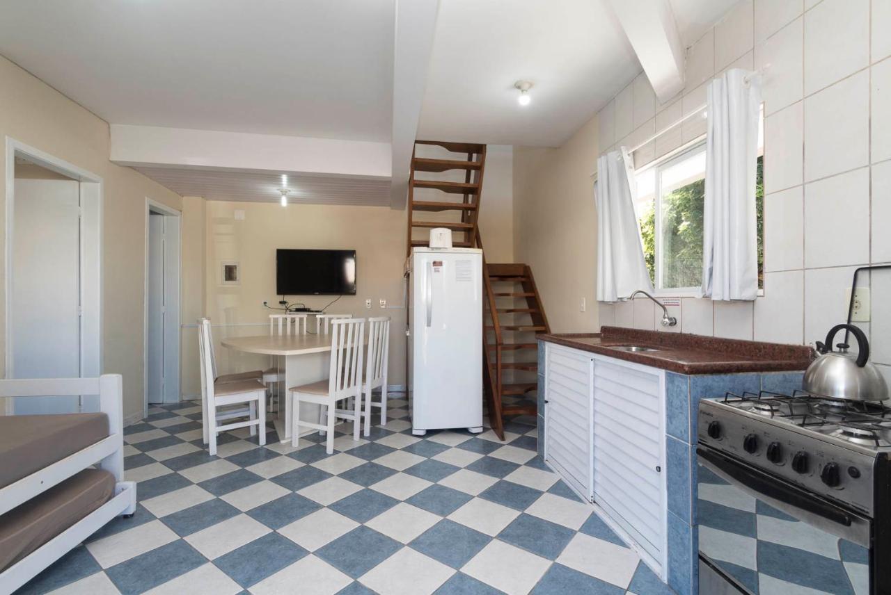 Residencial Melfi 2 Apartamento Com Piscina Бомбиньяс Экстерьер фото